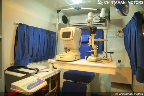 MOBILE OPHTHALMIC CLINIC